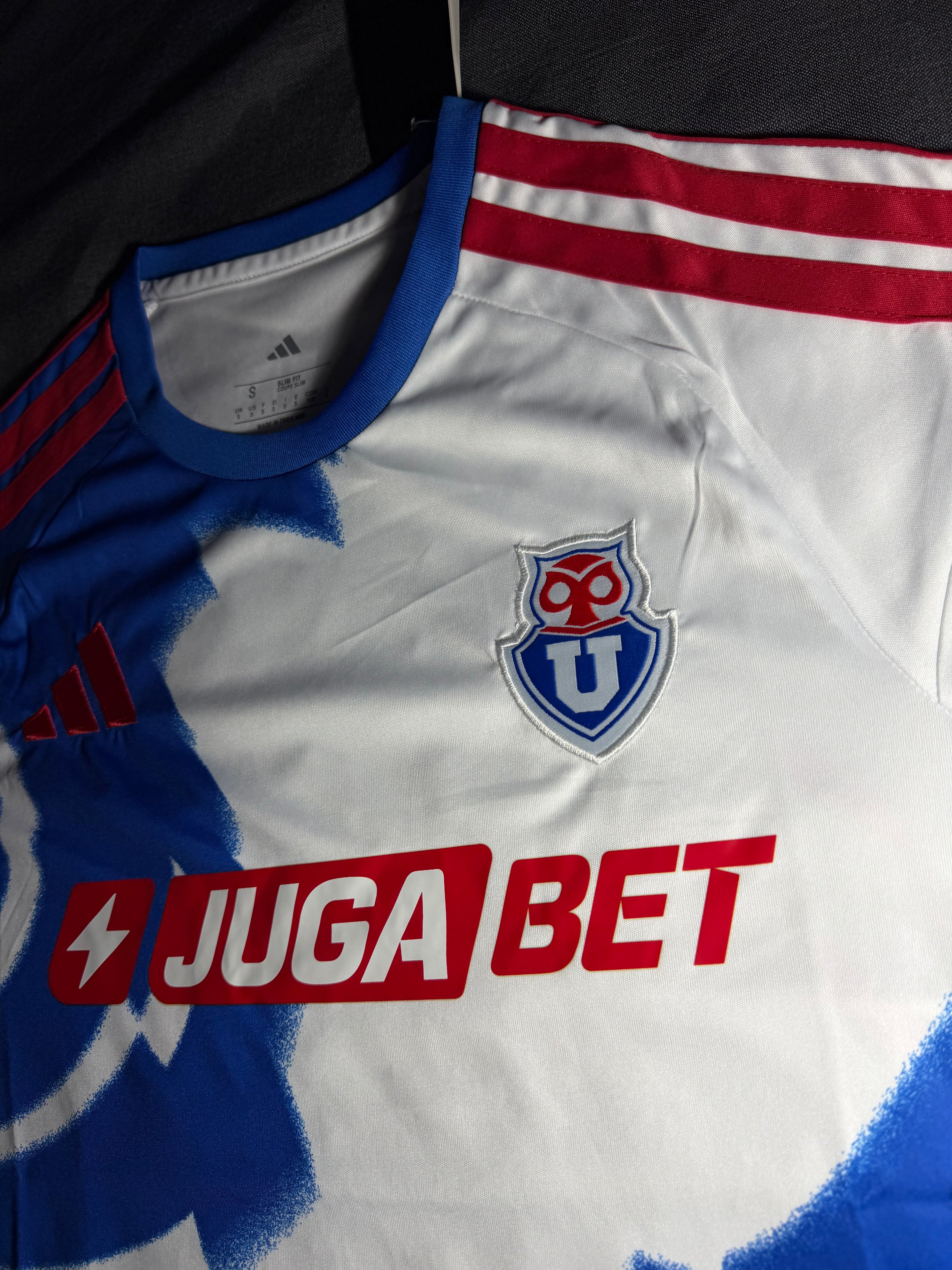 Camiseta U. de Chile Visitante 26/27