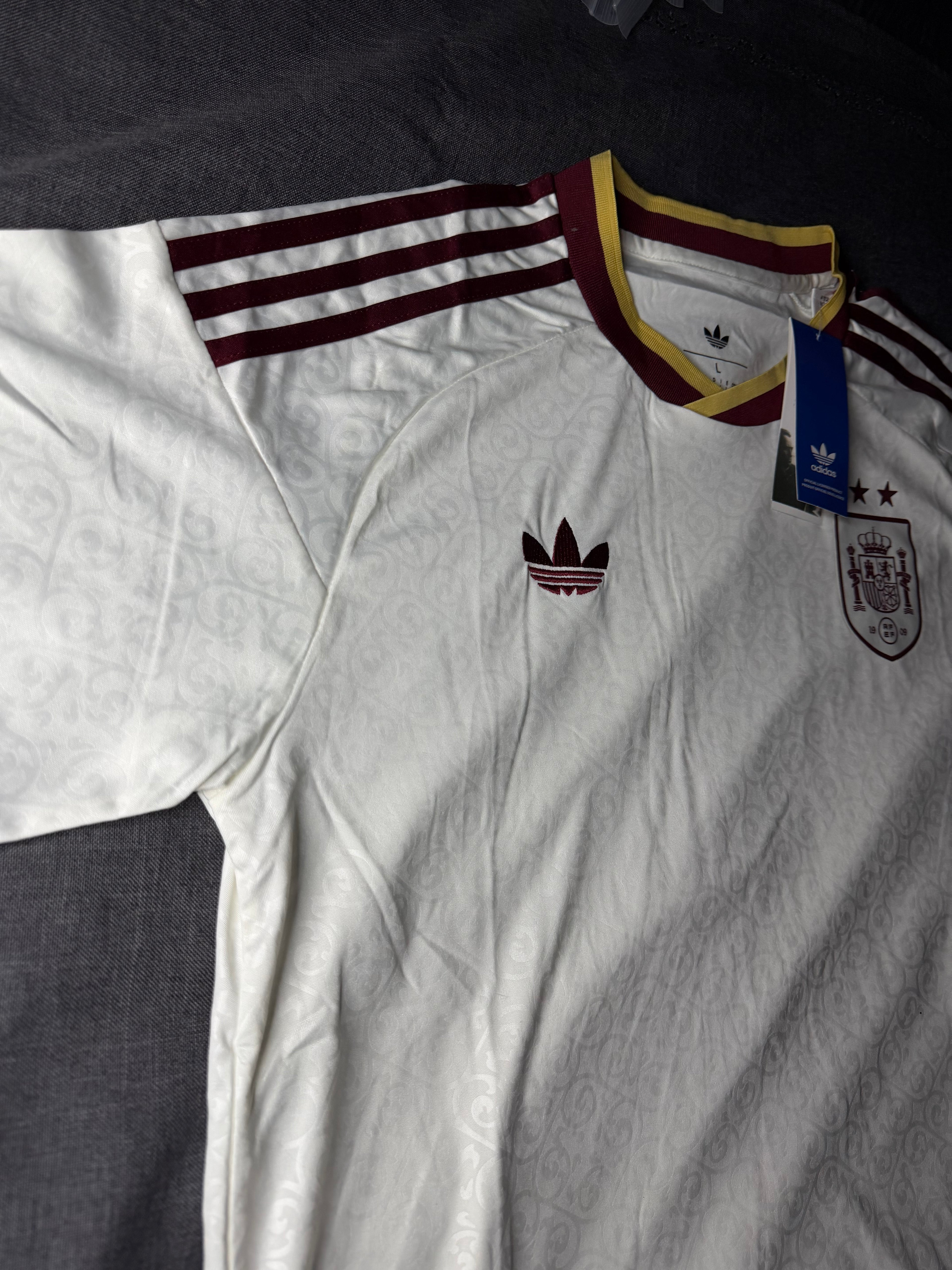 Camiseta España visita 26/27