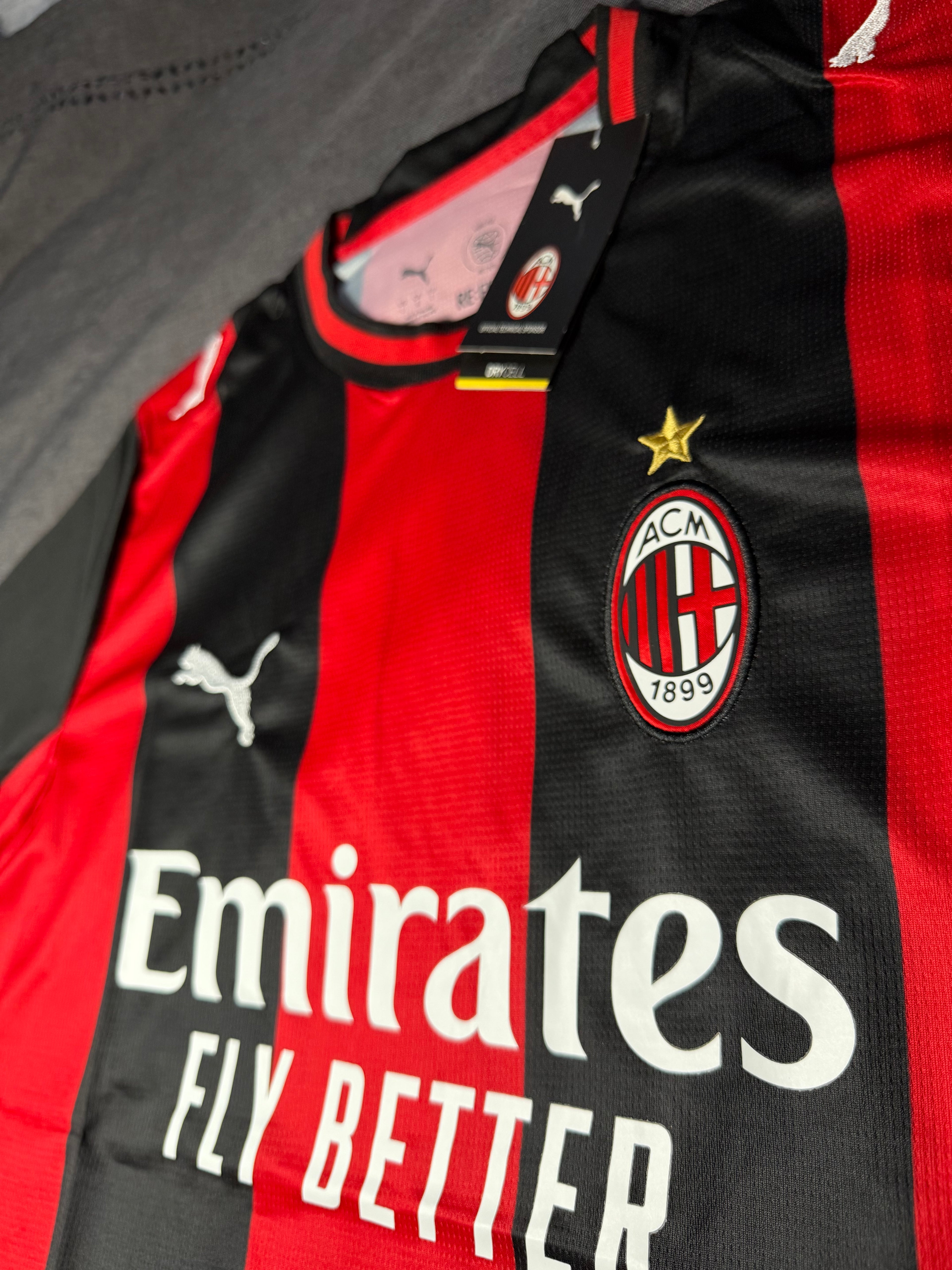Camiseta Milan local 26/27