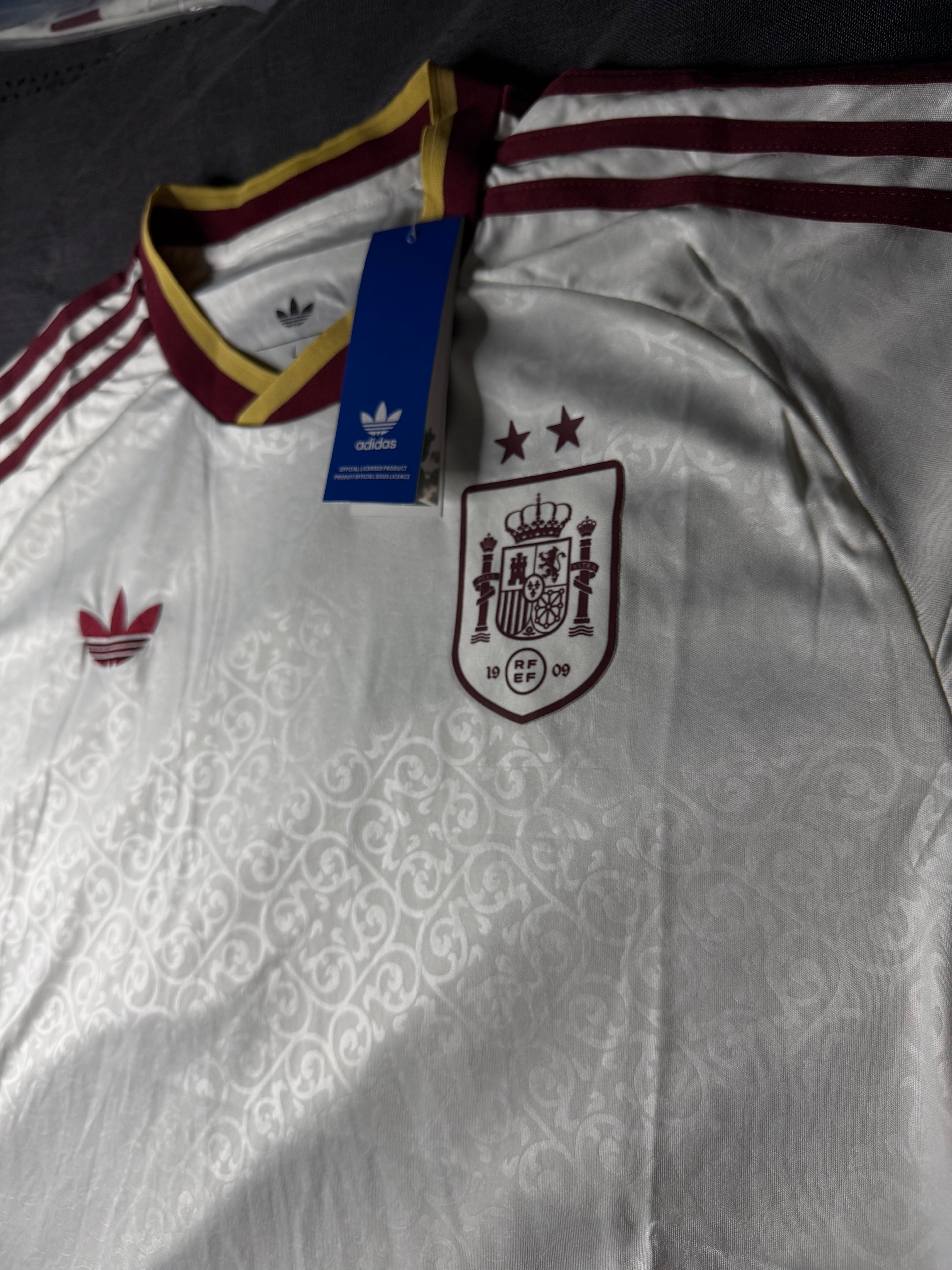 Camiseta España visita 26/27