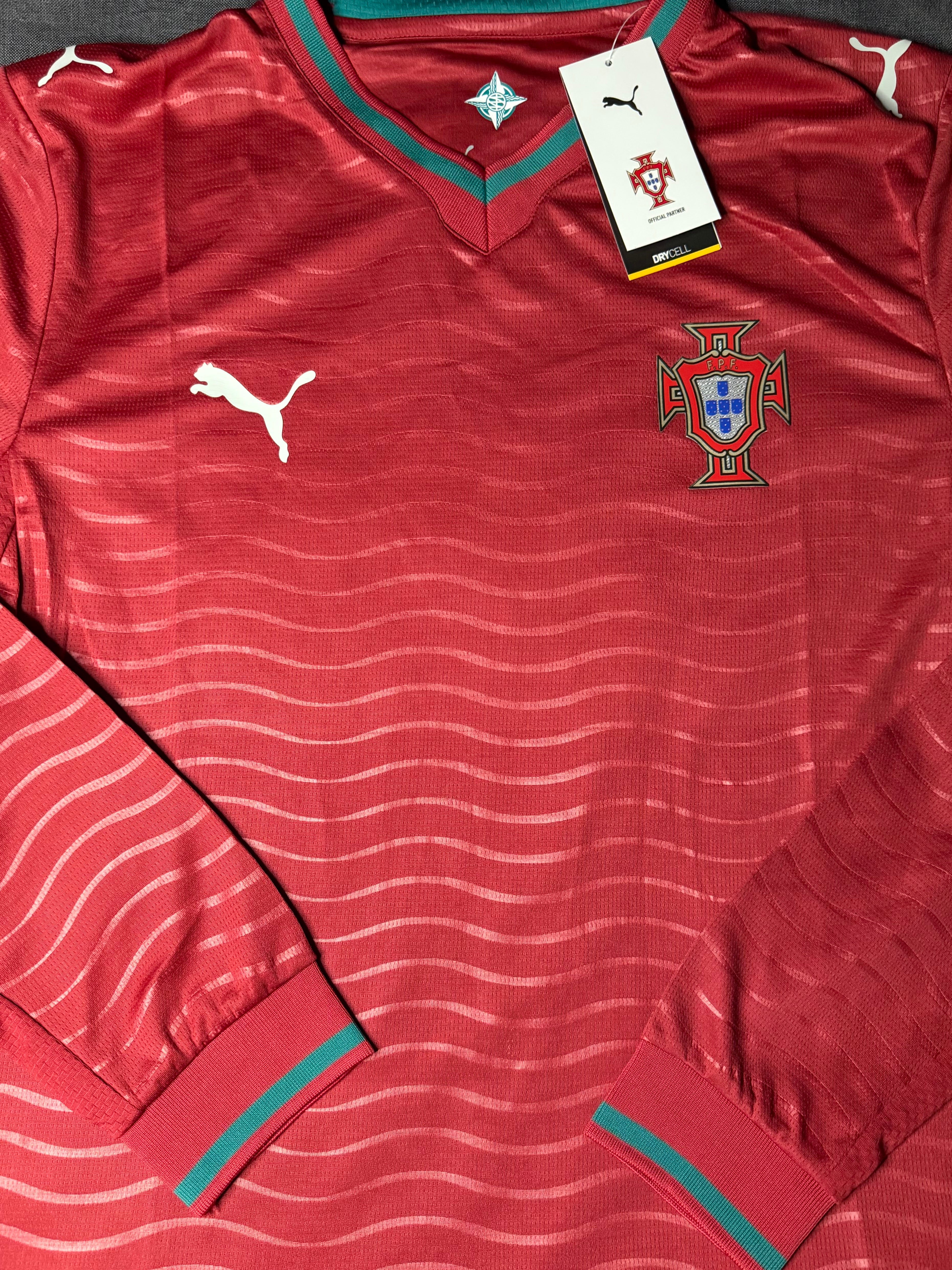 Camiseta Portugal Local manga larga 2026
